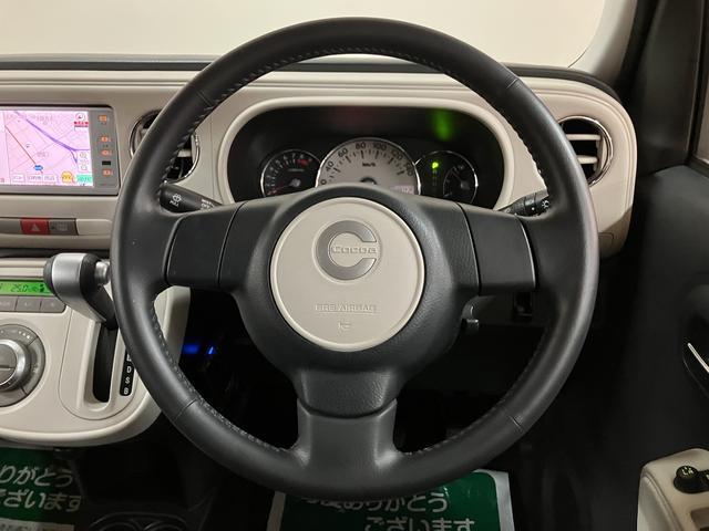 ミラココアココアＸ／走行１．５万キロ／車検整備渡し／１年保証付／走行１．５万キロ／車検整備渡し／１年間走行距離無制限保証／ナビ／ＥＴＣ／運転席シートリフター／チルトステアリング／革巻きステアリングホイール／ブラックインテリア／フォグランプ／オートエアコン／（大阪府）の中古車