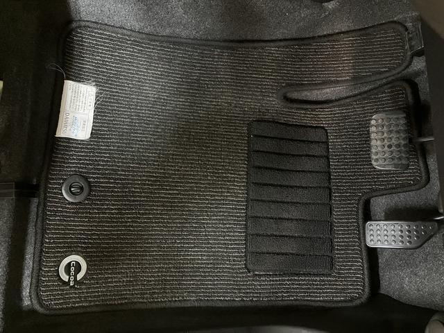 ミラココアココアＸ／走行１．５万キロ／車検整備渡し／１年保証付／走行１．５万キロ／車検整備渡し／１年間走行距離無制限保証／ナビ／ＥＴＣ／運転席シートリフター／チルトステアリング／革巻きステアリングホイール／ブラックインテリア／フォグランプ／オートエアコン／（大阪府）の中古車