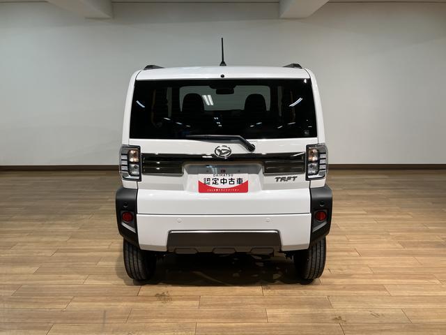 タフトＧ　ダーククロムベンチャー／Ｒ７年式／走行４Ｋｍ／クルコンＲ７年式／走行４Ｋｍ／バックカメラ対応車／ステアリングスイッチ／クルーズコントロール／前席シートヒーター／電動パーキングブレーキ／ＬＥＤヘッドライト・フォグランプ／アルミ／オートエアコン／キーフリー（大阪府）の中古車