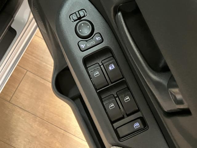 ムーヴX/R7年式/走行15Km/片側パワスラ/LEDヘッドライトR7年式/走行15Km/届出済未使用車/片側パワースライドドア/LEDヘッドライト/アルミホイール/オートエアコン/キーフリー/電動格納ミラー/クリアランスソナー/オートライト/運転席シートリフター(大阪府)の中古車