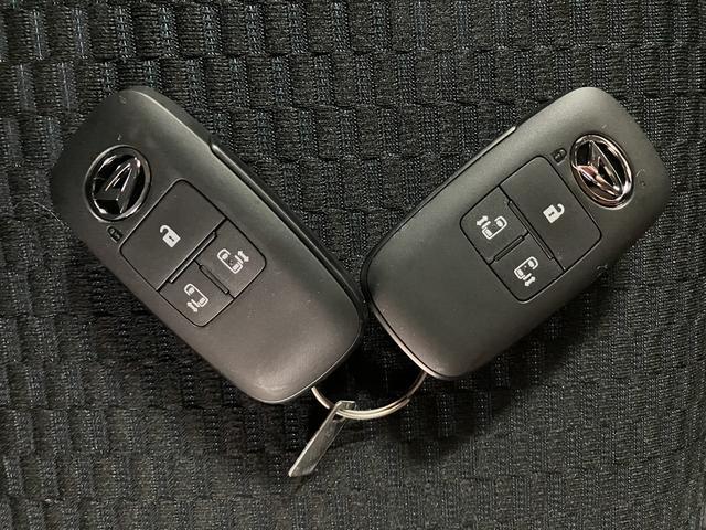 タントカスタムRSリミテッド/届出済み未使用車/純正ナビ付/LED新車保証継承/衝突軽減ブレーキ/届出済み未使用車/純正ナビ/Bluetooth/フルセグTV/バックカメラ/クルーズコントロール/シートヒーター/電動パーキングブレーキ/LEDヘッドライト・フォグ/(大阪府)の中古車