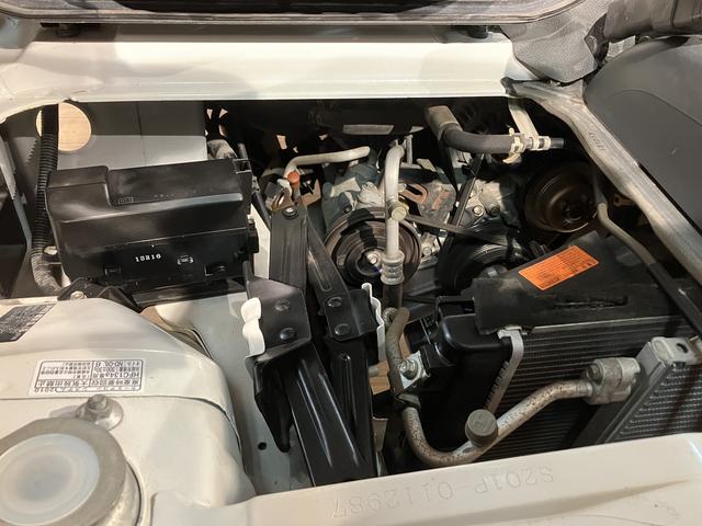 ハイゼットトラックエアコン・パワステ　スペシャル　１年保証／車検整備付き認定中古車／３．３万キロ／マニュアル車／１年保証／車検整備付き／エアコン／パワステ／荷台灯／ラジオ／（大阪府）の中古車