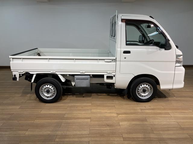 ハイゼットトラックエアコン・パワステ　スペシャル　１年保証／車検整備付き認定中古車／３．３万キロ／マニュアル車／１年保証／車検整備付き／エアコン／パワステ／荷台灯／ラジオ／（大阪府）の中古車