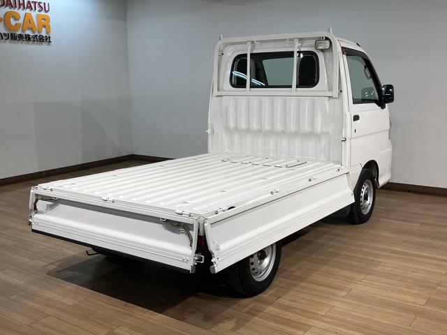 ハイゼットトラックエアコン・パワステ　スペシャル　１年保証／車検整備付き認定中古車／３．３万キロ／マニュアル車／１年保証／車検整備付き／エアコン／パワステ／荷台灯／ラジオ／（大阪府）の中古車