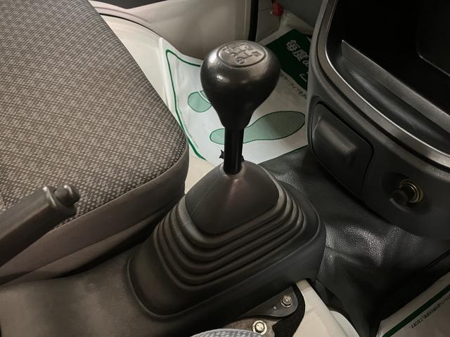 ハイゼットトラックエアコン・パワステ　スペシャル　１年保証／車検整備付き認定中古車／３．３万キロ／マニュアル車／１年保証／車検整備付き／エアコン／パワステ／荷台灯／ラジオ／（大阪府）の中古車