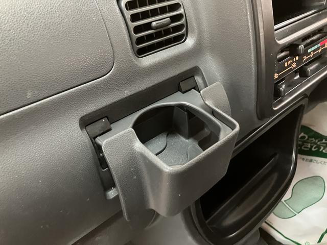 ハイゼットトラックエアコン・パワステ　スペシャル　１年保証／車検整備付き認定中古車／３．３万キロ／マニュアル車／１年保証／車検整備付き／エアコン／パワステ／荷台灯／ラジオ／（大阪府）の中古車