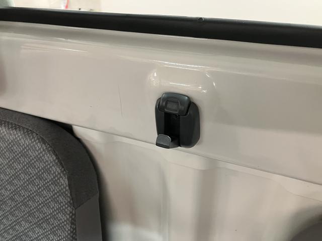 ハイゼットトラックエアコン・パワステ　スペシャル　１年保証／車検整備付き認定中古車／３．３万キロ／マニュアル車／１年保証／車検整備付き／エアコン／パワステ／荷台灯／ラジオ／（大阪府）の中古車