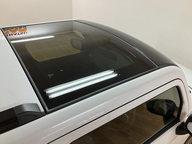 タフトG ダーククロムベンチャー純正ナビ/クルコン/電動Pブレーキ新車保証継承/届出済み未使用車/純正ナビ付/衝突軽減ブレーキ/バックカメラ/クルーズコントロール/電動パーキングブレーキ/シートヒーター/LEDヘッドライト・フォグ/Bluetooth/フルセグTV(大阪府)の中古車