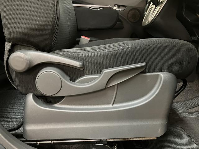 ムーヴカスタム　Ｘ１年保証／走行７．９万キロ／ナビ／オートエアコン１年間走行距離無制限保証／走行７．９万キロ／ナビ／ＢＬＵＥＴＯＯＴＨ／ＣＤ／ＤＶＤ／フルセグＴＶ／ＥＴＣ／スマートキー／ＬＥＤヘッドライト／オートエアコン／電動格納式ドアミラー／アイドリングストップ／（大阪府）の中古車