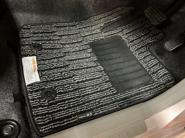 ミライースG SA/1年保証/1.1万キロ/ナビ/純正エアロ/フォグ/1年間走行距離無制限保証/衝突軽減ブレーキ/1.1万キロ/純正エアロ/スマートキー/ナビ/オートエアコン/空気清浄機/14インチアルミ/運転席のシートリフター/(大阪府)の中古車