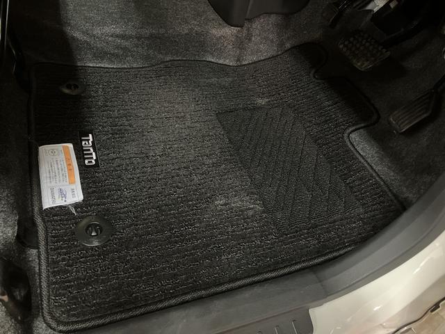 タントカスタムRS トップエディションSAII タイヤ4本交換ナビ/バックカメラ/ドラレコ/ETC/キーフリー/オートエアコン/LEDヘッドライト/衝突軽減ブレーキ/フォグランプ/15インチアルミホイール/両側パワースライドドア/革巻きステアリング(大阪府)の中古車