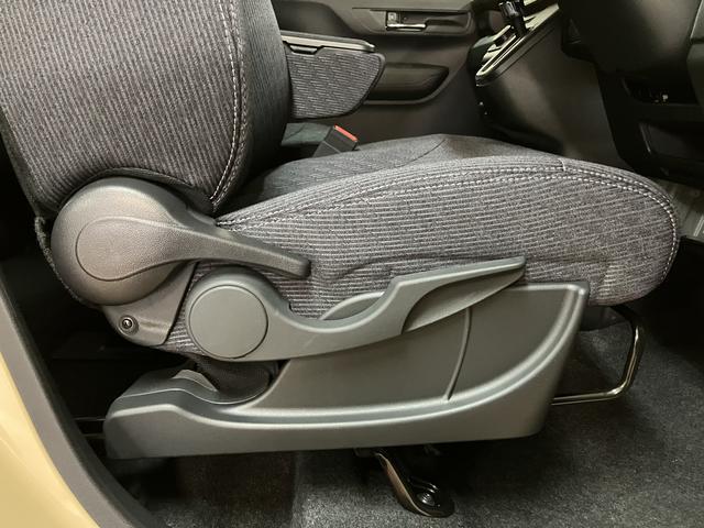 ムーヴＧ／Ｒ７年式／走行４ｋｍ／届出済未使用車／ナビ／バックカメラＲ７年式／走行４ｋｍ／届出済未使用車／２５年モデルナビ／バックカメラ／ステアリングスイッチ／ＵＳＢアダプター／電動パーキングブレーキ／片側パワースライドドア／ＬＥＤヘッドライト・フォグランプ（大阪府）の中古車