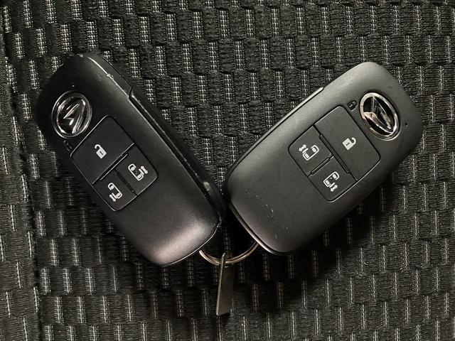 トールカスタムＧ　ターボ／走行０．３万ｋｍ／９インチＤＡ／クルコン走行０．３万ｋｍ／９インチディスプレイオーディオ／パノラマモニター／ステアリングスイッチ／ＥＴＣ／前後ドラレコ／クルーズコントロール／前席シートヒーター／両側パワースライドドア／キーフリー（大阪府）の中古車