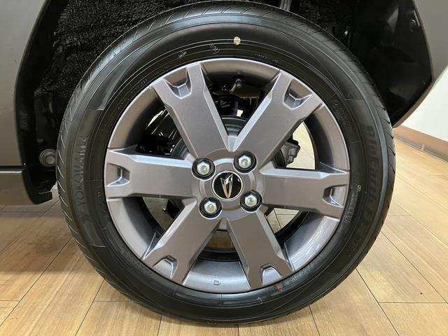 タフトＧ　ダーククロムベンチャー　新車保証／ディスプレイオーディオ登録済み未使用車／新車保証／スカイルーフ／ディスプレイオーディオ／バックカメラ／ＵＳＢ／ＨＤＭＩ／ＴＶ／Ｂｌｕｅｔｏｏｔｈ／衝突軽減ブレーキ／クルーズコントロール／コーナーセンサー／シートヒーター／（大阪府）の中古車