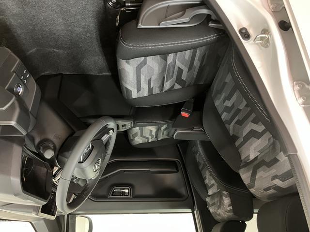 タフトＧ　ダーククロムベンチャー　登録済み未使用車／新車保証Ｒ７年式／ガラスルーフ／クルコン／衝突軽減ブレーキ／ＬＥＤライト／フォグランプ／コーナーセンサー／電動パーキング／ブレーキホールド／ＵＳＢ／バックカメラ／前席シートヒーター／キーフリー／オートエアコン（大阪府）の中古車