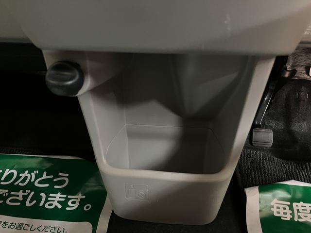 ムーヴＬ／ＣＤチューナー／ＥＴＣ／電格ドアミラー／走行４．９万キロ１年間走行距離無制限保証／走行４．９万ｋｍ／平成２９年式／ＣＤチューナー／ＥＴＣ／電動格納ドアミラー／キーレスエントリー／ハロゲンヘッドライト／カーペットマット／マニュアルエアコン／車検整備渡し（大阪府）の中古車