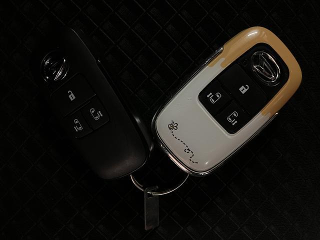 タントカスタムＸ／認定中古車／１年保証／９インチナビ／Ｐカメラ／１年間走行距離無制限保証　サポカーＳワイド適合　９インチフルセグナビ　パノラマカメラ　ナビ連動前後ドラレコ　ＥＴＣ　ＬＥＤヘッドライト・フォグランプ　１４インチアルミ　Ｆシートヒーター　キーフリー（大阪府）の中古車