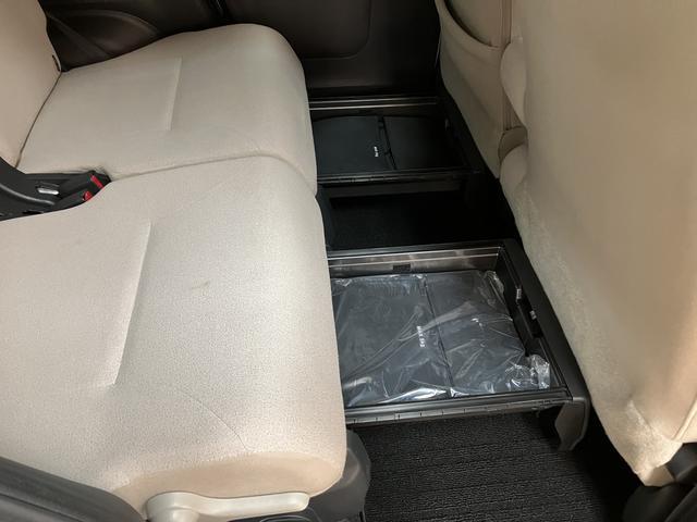 ムーヴキャンバスＧメイクアップ　ＳＡIII　純正ナビ／バックカメラ平成２９年式／走行５．５万キロ／車検整備付き／純正ナビ（ＮＭＺＭ−Ｗ６７Ｄ）／オートエアコン／オートライト／キーフリー／ＬＥＤヘッドライト／両側パワースライドドア（大阪府）の中古車