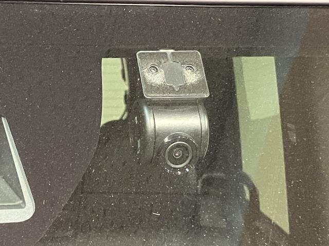 タントカスタムＲＳ　走行０．６万キロ／新車保証／点検整備渡し／ナビ／ＴＶ／ＵＳＢ／ＨＤＭＩ／Ｂｌｕｅｔｏｏｔｈ／パノラマカメラ／前後ドラレコ／ＥＴＣ／衝突軽減ブレーキ／コーナーセンサー／両側電動スライドドア／電動パーキングブレーキ／ブレーキホールド／ＬＥＤライト（大阪府）の中古車