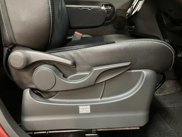 タントカスタムＸ　トップエディションＳＡII　純正ナビ純正ナビ（ＮＳＺＰ−Ｗ６５ＤＥ）／バックカメラ／ＥＴＣ／Ｂｌｕｅｔｏｏｔｈ／フルセグ／助手席側パワースライド／ＬＥＤヘッドライト／フォグランプ／オートエアコン／オートライト／キーフリー（大阪府）の中古車