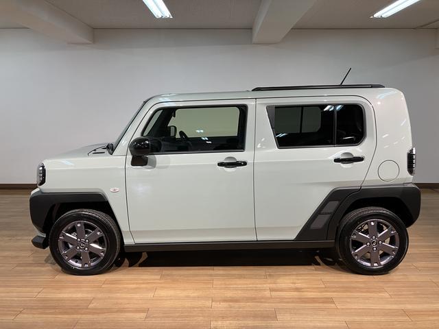 タフトGターボ ダーククロムベンチャー/R8年式/届出済未使用車R8年式/届出済未使用車/走行18Km/バックカメラ対応車/ステアリングスイッチ/クルーズコントロール/前席シートヒーター/電動パーキングブレーキ/LEDヘッドライト・フォグランプ/キーフリー(大阪府)の中古車