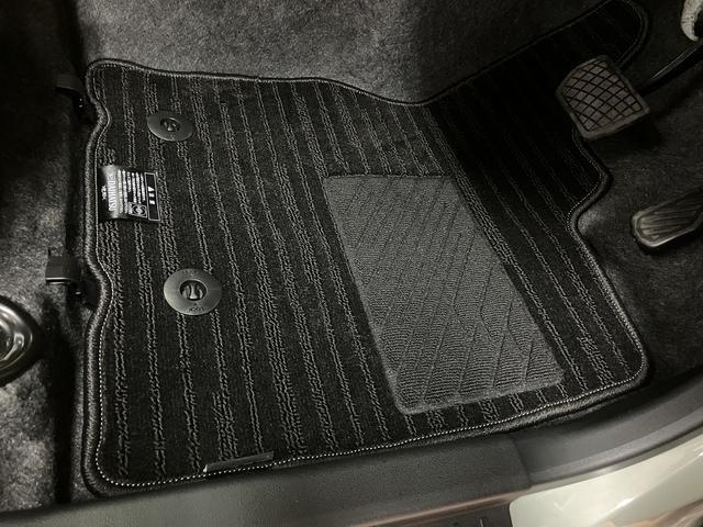 タフトGターボ ダーククロムベンチャー/R8年式/届出済未使用車R8年式/届出済未使用車/走行18Km/バックカメラ対応車/ステアリングスイッチ/クルーズコントロール/前席シートヒーター/電動パーキングブレーキ/LEDヘッドライト・フォグランプ/キーフリー(大阪府)の中古車