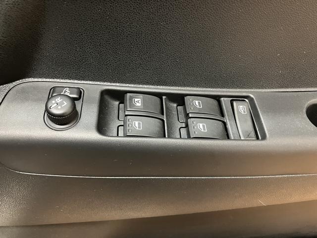 ムーヴコンテカスタム RS/認定中古車/1年保証/ナビ/ETC/キーフリ1年間走行距離無制限保証 フルセグナビ MOMO社製ステアリング チルトステアリング 運転席シートリフター オートエアコン ETC トップシェイドガラス キーフリー ディスチャージヘッドライト(大阪府)の中古車