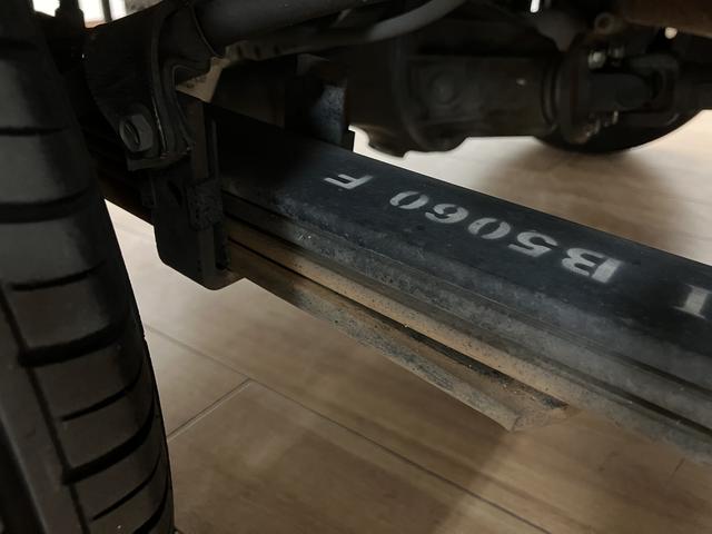 ハイゼットトラックジャンボ／認定中古車／１年保証／車検整備／外品ナビ／キー照明１年間走行距離無制限保証　車検整備渡し　外品フルセグナビ　外品ＥＴＣ　キーレスエントリー　キー照明　荷台作業灯　３方開　トップシェイドガラス　ＬＥＤヘッドライト・フォグランプ　テールゲートチェーン（大阪府）の中古車