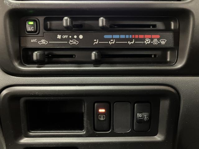 ハイゼットカーゴスペシャル/1年間走行距離無制限保証/車検整備渡し/純正ナビ1年間走行距離無制限保証 車検整備渡し 純正ワンセグナビ パワードアロック 5速マニュアルミッション車 助手席エアバック USB(大阪府)の中古車
