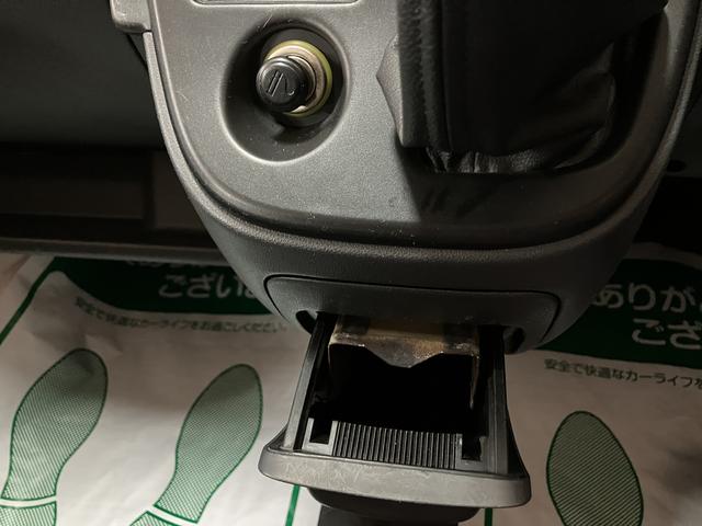 ハイゼットカーゴスペシャル/1年間走行距離無制限保証/車検整備渡し/純正ナビ1年間走行距離無制限保証 車検整備渡し 純正ワンセグナビ パワードアロック 5速マニュアルミッション車 助手席エアバック USB(大阪府)の中古車