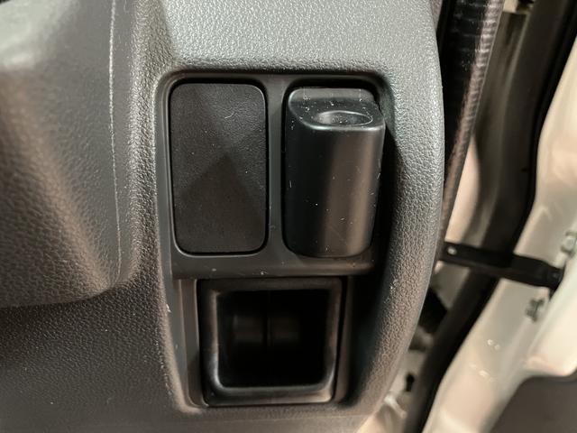 ハイゼットカーゴスペシャル/1年間走行距離無制限保証/車検整備渡し/純正ナビ1年間走行距離無制限保証 車検整備渡し 純正ワンセグナビ パワードアロック 5速マニュアルミッション車 助手席エアバック USB(大阪府)の中古車
