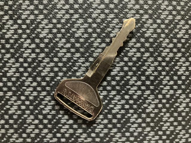 ハイゼットカーゴスペシャル/1年間走行距離無制限保証/車検整備渡し/純正ナビ1年間走行距離無制限保証 車検整備渡し 純正ワンセグナビ パワードアロック 5速マニュアルミッション車 助手席エアバック USB(大阪府)の中古車
