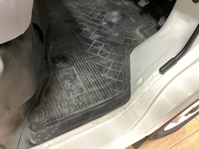 ハイゼットカーゴスペシャル/1年間走行距離無制限保証/車検整備渡し/純正ナビ1年間走行距離無制限保証 車検整備渡し 純正ワンセグナビ パワードアロック 5速マニュアルミッション車 助手席エアバック USB(大阪府)の中古車