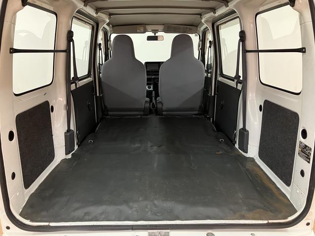 ハイゼットカーゴスペシャル/1年間走行距離無制限保証/車検整備渡し/純正ナビ1年間走行距離無制限保証 車検整備渡し 純正ワンセグナビ パワードアロック 5速マニュアルミッション車 助手席エアバック USB(大阪府)の中古車