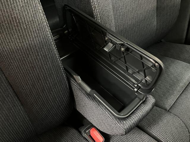 ムーヴG/走行0.6万km/9インチDA/Bカメラ/片側パワスラ走行0.6万km/9インチディスプレイオーディオ/バックカメラ/ステアリングスイッチ/USB・HDMIアダプター/片側パワースライドドア/LEDヘッドライト・フォグランプ/オートエアコン/キーフリー(大阪府)の中古車
