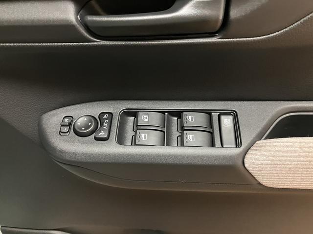 ムーヴＬ　純正ナビ　バックカメラ　ＬＥＤライト　届出済未使用車届出済未使用車・純正メモリーナビ・バックカメラ・両側スライドドア・ＬＥＤヘッドライト・キーレスエントリー・コーナーセンサー・衝突回避支援ブレーキ・誤発進抑制機能・１年間走行距離無制限保証（大阪府）の中古車