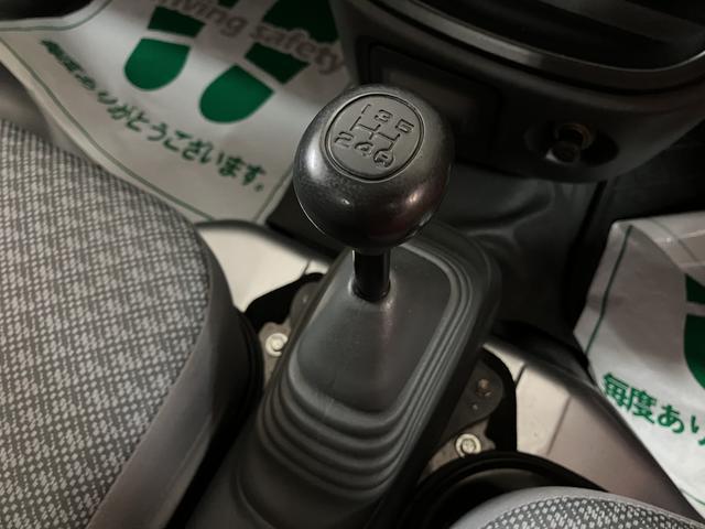 ハイゼットトラックエアコン・パワステスペシャルVS 2WD 5MT平成26年式/走行3.4万キロ/車検整備付き/2WD/5MT/工具箱/AM・FMラジオ/荷台作業灯/テールゲートチェーン/ラバーマット/バイザー/ゲート部分加工あり(大阪府)の中古車