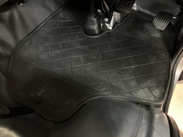 ハイゼットトラックエアコン・パワステスペシャルVS 2WD 5MT平成26年式/走行3.4万キロ/車検整備付き/2WD/5MT/工具箱/AM・FMラジオ/荷台作業灯/テールゲートチェーン/ラバーマット/バイザー/ゲート部分加工あり(大阪府)の中古車