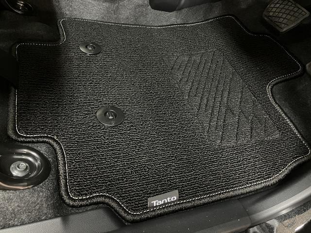 タントカスタムXリミテッド/R8年式/届出済未使用車/ナビ/ETC届出済未使用車/R8年式/走行17km/25年モデルナビ/バックカメラ/ステアリングスイッチ/ETC/クルーズコントロール/前席シートヒーター/両側パワースライドドア/LEDヘッドライト・フォグランプ(大阪府)の中古車