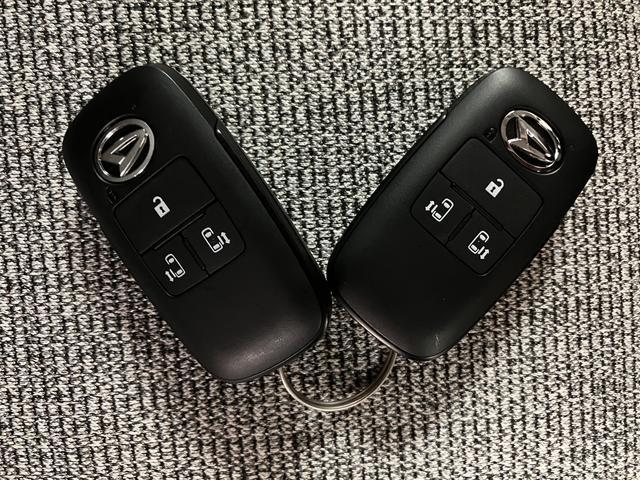 ムーヴキャンバスストライプスＸ／１．８万ｋｍ／ＥＴＣ／ドラレコ／両側パワスラ１年間走行距離無制限保証／１．８万ｋｍ／ＣＤチューナー／ＥＴＣ／ドライブレコーダー／ＵＳＢアダプター／ワイヤレス充電器／両側パワースライドドア／オートエアコン／キーフリー／ブラインドスポットモニター（大阪府）の中古車