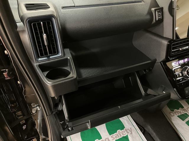 タントカスタムRSリミテッド/届出済未使用車/10インチナビR8年式/届出済未使用車/10インチナビ/バックカメラ/ステアリングスイッチ/ETC/USB・HDMIアダプター/クルーズコントロール/前席シートヒーター/両側パワースライドドア/LEDヘッド・フォグ(大阪府)の中古車