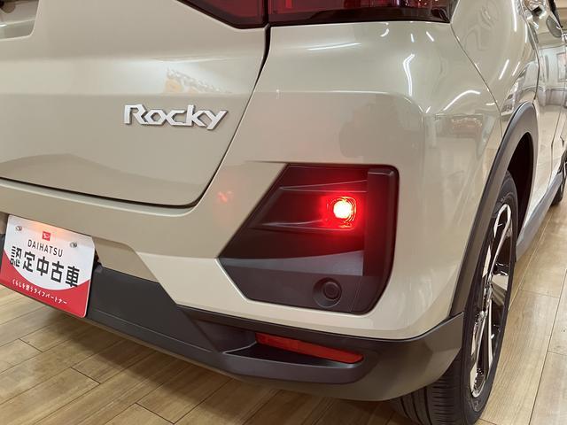 ロッキープレミアムＧ　ＨＥＶ／９インチナビ／バックカメラ／クルコン走行２．６万ｋｍ／９インチナビ／バックカメラ／ステアリングスイッチ／ＥＴＣ／ナビ連動前後ドラレコ／クルーズコントロール／電動パーキングブレーキ／ＬＥＤヘッドライト・フォグ／オートエアコン／キーフリー（大阪府）の中古車