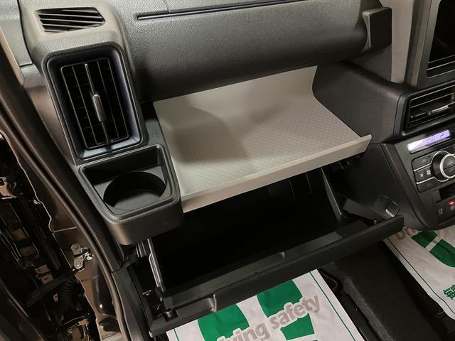 タントＸリミテッド　届出済未使用車　両側電動スライド　Ｂカメラ対応届出済未使用車・オーディオレス仕様・バックカメラ対応・両側電動スライドドア・シートヒーター・電動パーキング・ＬＥＤヘッドライト・コーナーセンサー・衝突回避支援ブレーキ・誤発進抑制機能（大阪府）の中古車