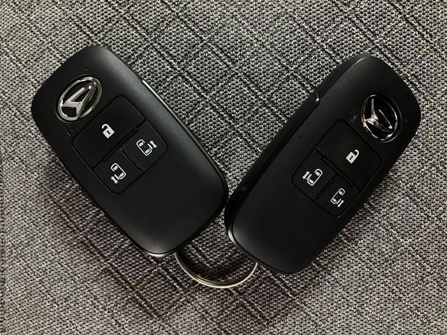 タントＸリミテッド　届出済未使用車　両側電動スライド　Ｂカメラ対応届出済未使用車・オーディオレス仕様・バックカメラ対応・両側電動スライドドア・シートヒーター・電動パーキング・ＬＥＤヘッドライト・コーナーセンサー・衝突回避支援ブレーキ・誤発進抑制機能（大阪府）の中古車