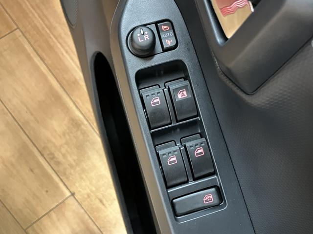 ミライースG SAIII/届出済未使用車/R8年式/走行16km届出済未使用車/R8年式/走行16km/新車保証継承/前席シートヒーター/LEDヘッドライト/アルミホイール/オートエアコン/キーフリー/電動格納ミラー/クリアランスソナー/運転席シートリフター(大阪府)の中古車