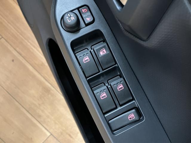 ミライースＧ　ＳＡIII　届出済未使用車　Ｒ８年式　シートヒーター届出済未使用車　ＬＥＤヘッドライト　シートヒーター　キーフリーシステム　オートエアコン　コーナーセンサー　プッシュスタート　純正１４インチアルミホイール　衝突回避支援ブレーキ　誤発進抑制機能（大阪府）の中古車