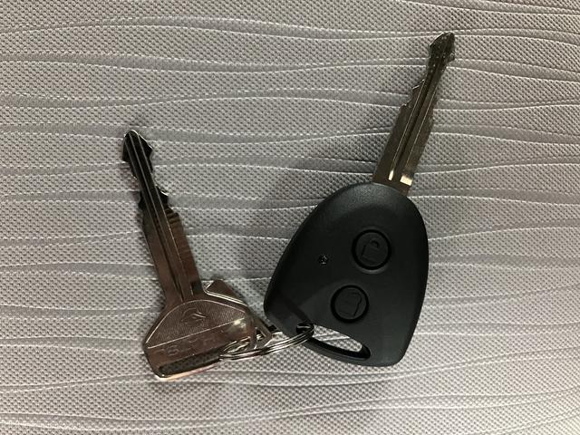 ミライースＸ　ＳＡIII　ＬＥＤヘッドライト　キーレス　届出済未使用車届出済未使用車・オーディオレス仕様・ＬＥＤヘッドライト・キーレスエントリー・コーナーセンサー・マニュアルエアコン・オートライト・衝突回避支援ブレーキ・誤発進抑制機能・１年間走行距離無制限保証（大阪府）の中古車
