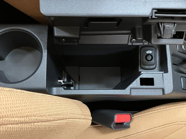 コペンローブ 弊社元試乗車/電動開閉ルーフ/令和7年/0.1万キロ弊社元試乗車/走行約1,181キロ/電動開閉ルーフ/LEDライト/フォグランプ/シートヒーター/コーナーセンサー/ターボエンジン/エンジンプッシュスタート/キーフリー/オートエアコン/パワーウィンドウ(大阪府)の中古車