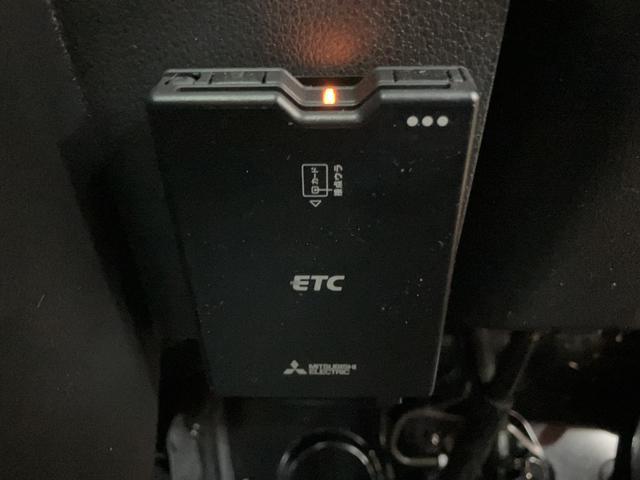 ハイゼットトラックジャンボSAIIIt 4WD(切替式)/4AT/荷台灯/4WD(切替式)/オートマ車/LEDライト/ETC/トップシェードガラス/リモコン付きキー/荷台灯/衝突軽減ブレーキ/コーナーセンサー/エアコン/パワステ/運転席・助手席グリップ/ゴムマット(大阪府)の中古車