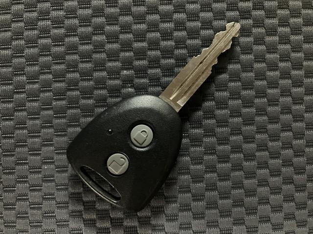 ハイゼットトラックジャンボSAIIIt 4WD(切替式)/4AT/荷台灯/4WD(切替式)/オートマ車/LEDライト/ETC/トップシェードガラス/リモコン付きキー/荷台灯/衝突軽減ブレーキ/コーナーセンサー/エアコン/パワステ/運転席・助手席グリップ/ゴムマット(大阪府)の中古車